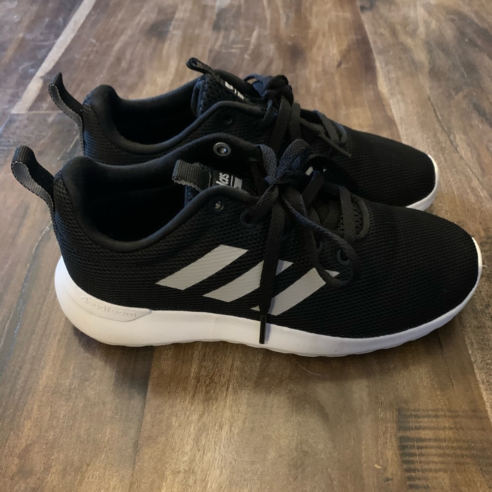 Boys size 1 adidas cloudfoam shoes